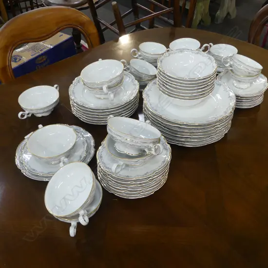 HUTCHENREUTHER 'SYLVIA' DINNER SERVICE