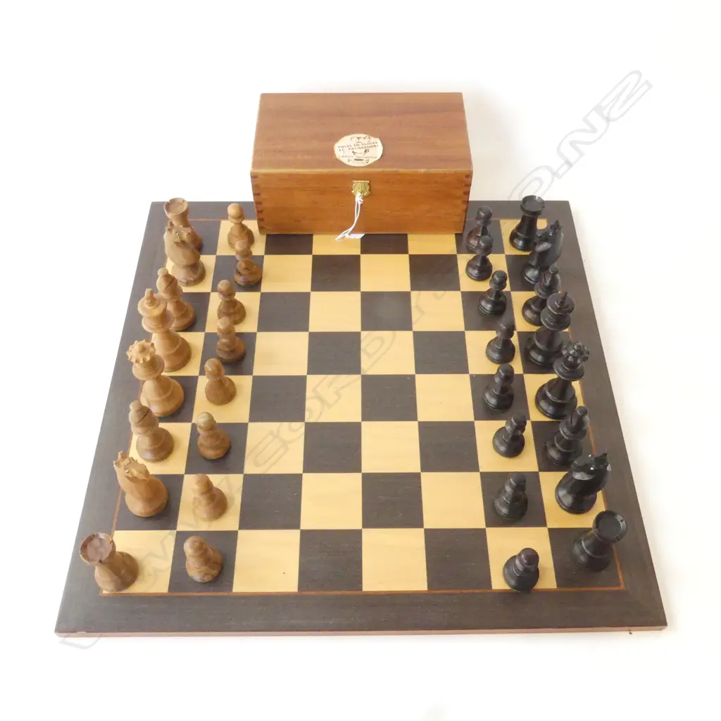 FRENCH WOODEN CHESS SET IN BOX + BOARD 460x460mm Image 1++