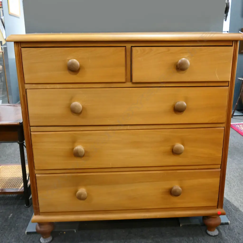 VICTORIAN STYLE CHEST OF DRAWERS 1080x470x1095mm Image 1++
