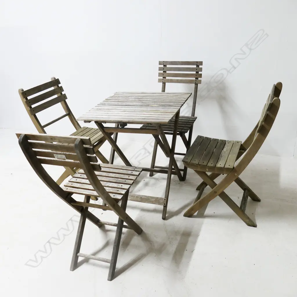 4 WOODEN PATIO CHAIRS (2 NON FOLDING) + TABLE Image 1++