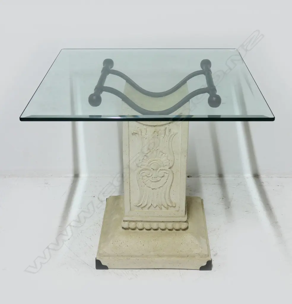 SIDE TABLE; GLASS TOP, WHITE COMPOSITE BASE 650x650x625mm Image 1++