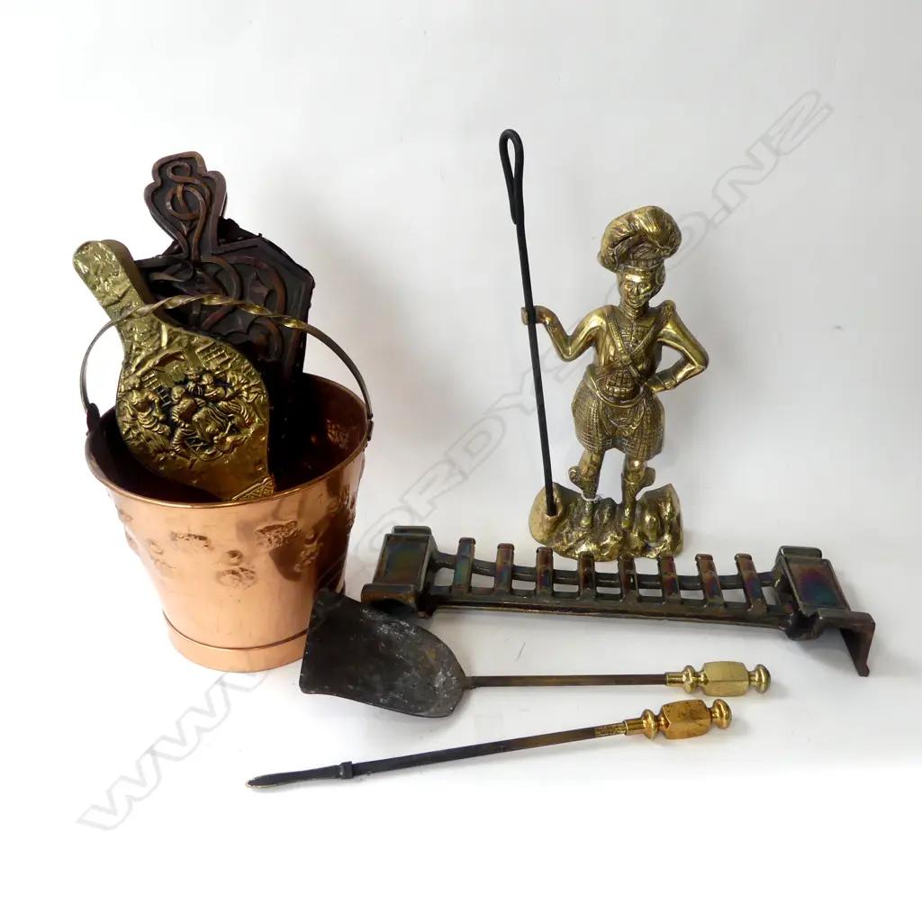  BRASS & COPPER FIRESIDE ACCESSORIES + GRATE + BUCKET ETC Image 1++