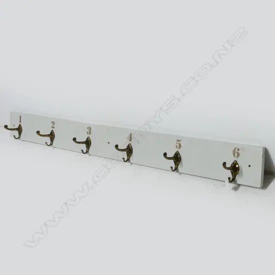 6 HOOK COAT RACK W.1500mm