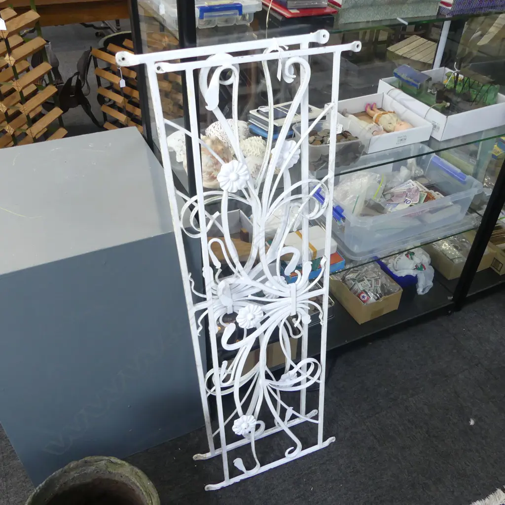 PR WHITE WROUGHT IRON DECORATIVE PANELS 400x1105mm Image 1++