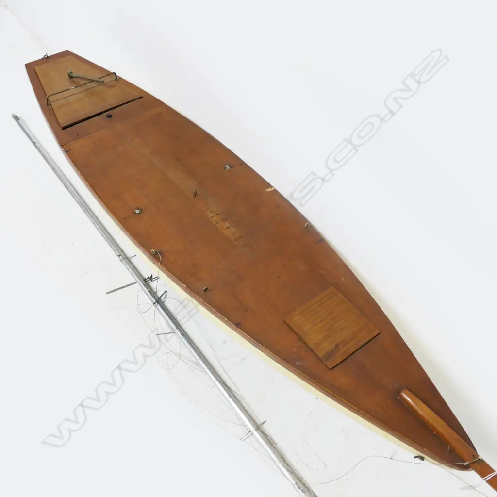 LG VINTAGE YACHT MODEL, WITH POLE & WIRE FOR HANGING DISPLAY, L.1380mm Image 1++