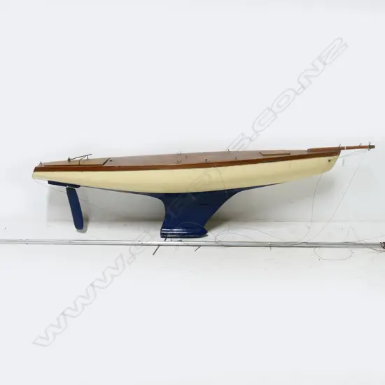 LG VINTAGE YACHT MODEL, WITH POLE & WIRE FOR HANGING DISPLAY, L.1380mm