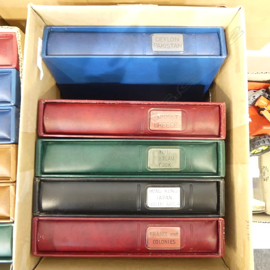 COLLECTION 5 ALBUMS CATALOGUED WORLD COINS, INCL FRANCE, PAKISTAN, HONG KONG, JAPAN Image 1++