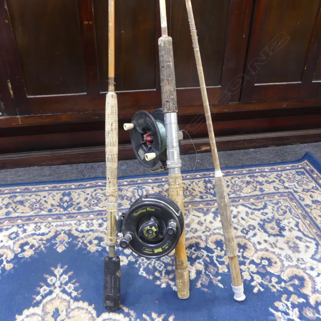 3 VINTAGE FISHING RODS; 1 2-PART, 2 w. REELS (ACADEMY, ALVEY) L.2165mm Image 1++