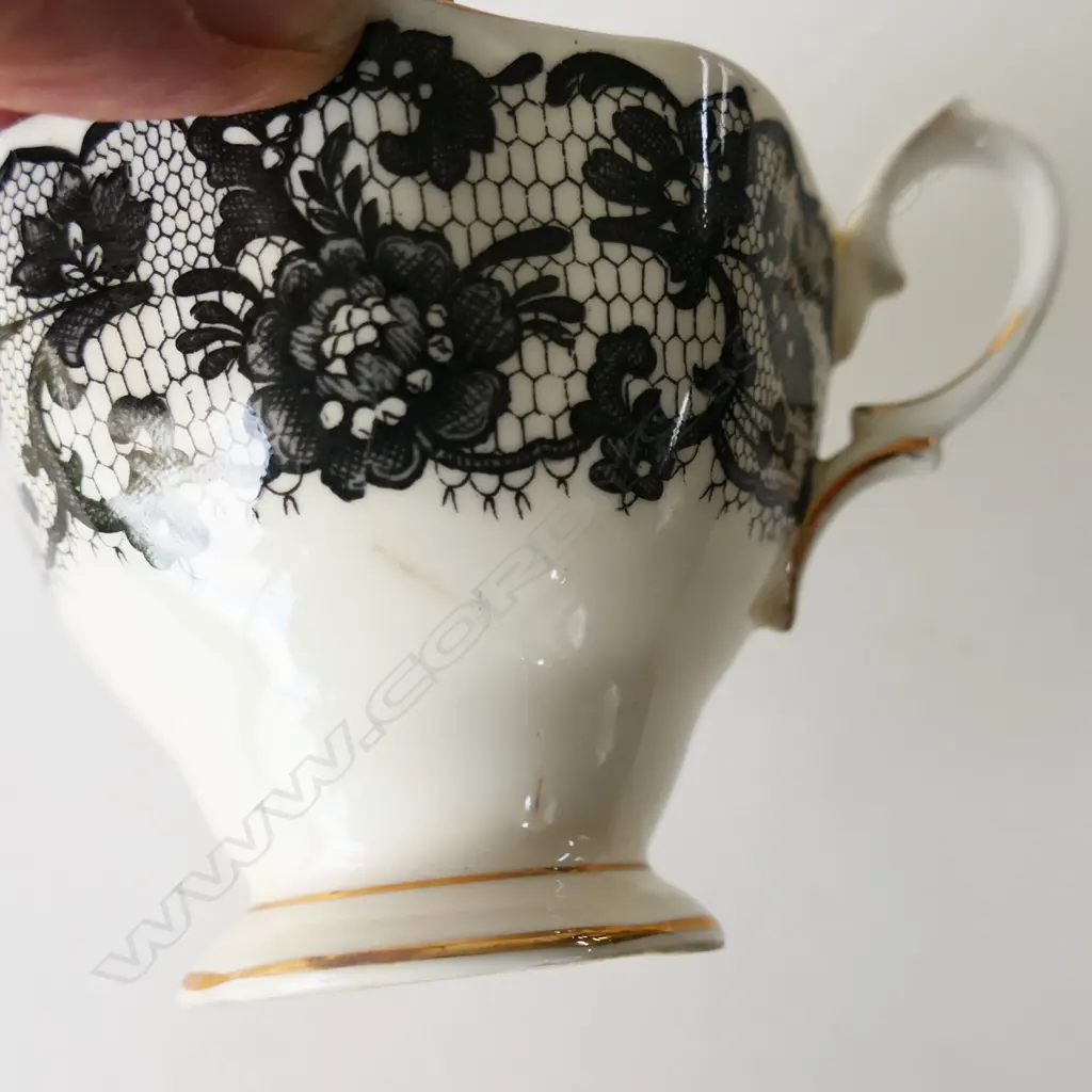 ASST. QUALITY CHINA; C/S, TRIOS ETC INCL. R/ALBERT 'SENORITA' C/S (CUP w. HAIRLINES) Image 1++
