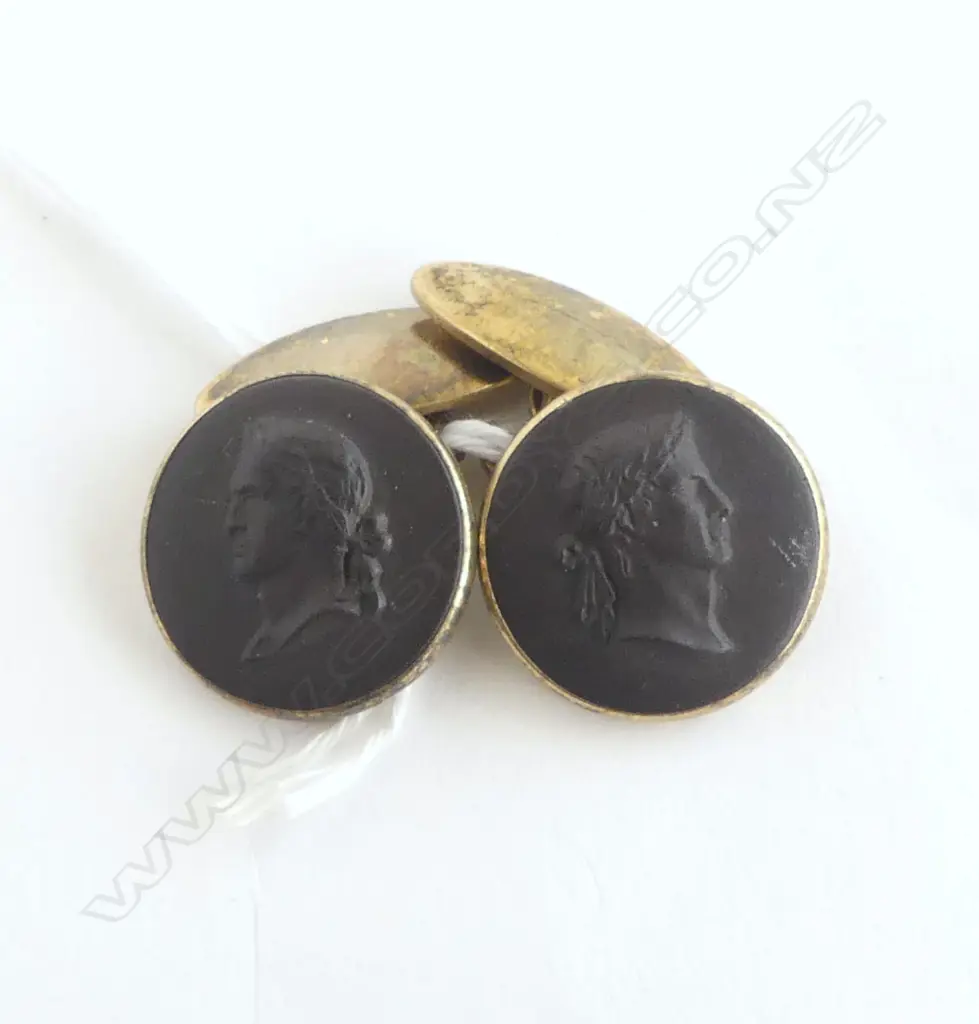 pair SILVER GILT WEDGWOOD BLACK CAMEO CUFFLINKS Image 1++