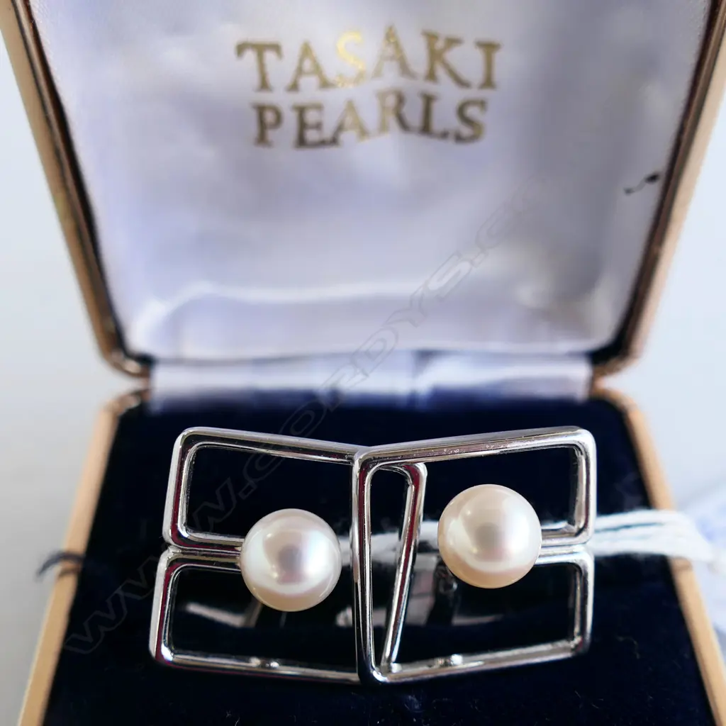 PR MIKIMOTO TASAKI SILVER & PEARL CUFFLINKS, 9.1gms  Image 1++