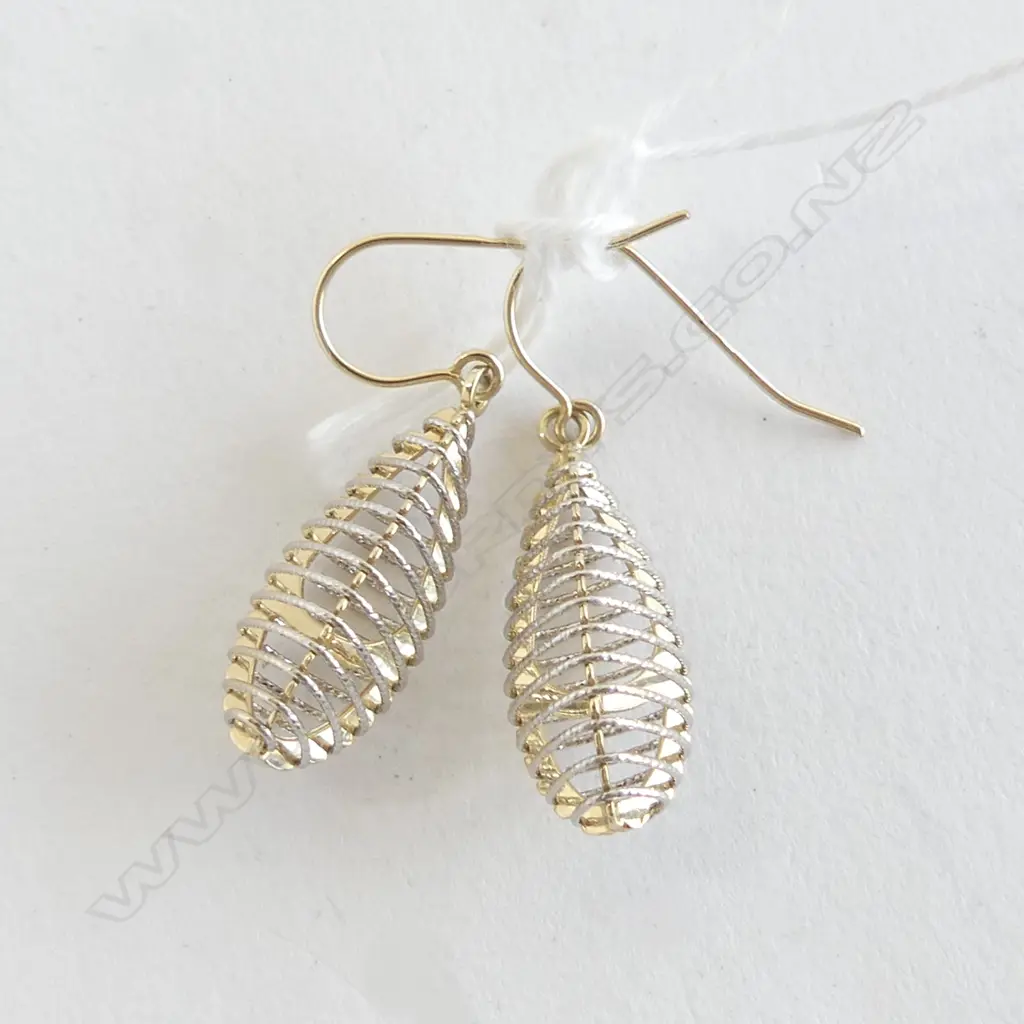 PR 10CT GOLD EARRINGS wire twist oval 2.2GMS Image 1++