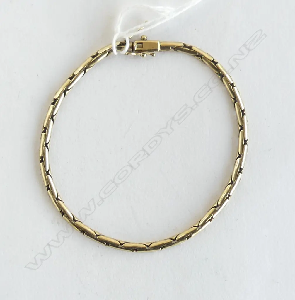 14CT YELLOW GOLD BRACELET half round shaped links 10.7gms Image 1++