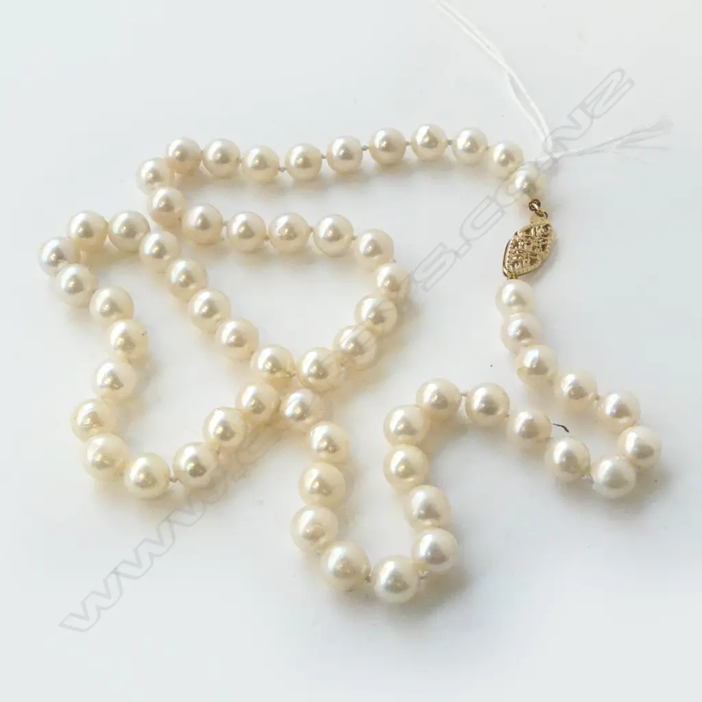 CULTURED UNIFORM PEARL NECKLACE 14ct CLASP L.440mm Image 1++