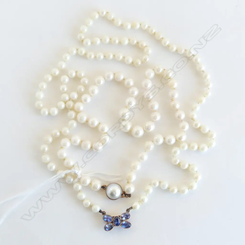 2 PEARL NECKLACES w. GOLD CLASPS Image 1++