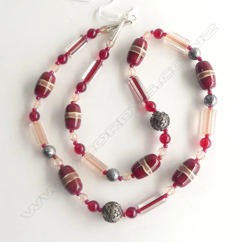 STYLISH SILVER CLASP BEAD NECKLACE VENETIAN? (catch broken) Image 1++