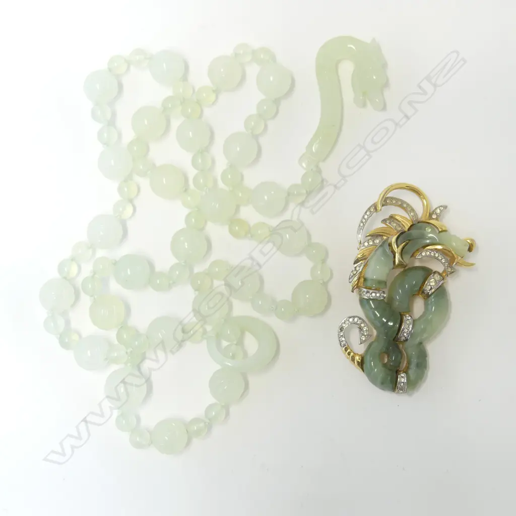 ORIENTAL JADE? NECKLACE + BROOCH Image 1++