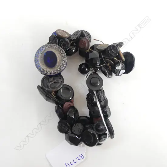 COLLECTION VICT FRENCH BLACK GLASS BUTTONS