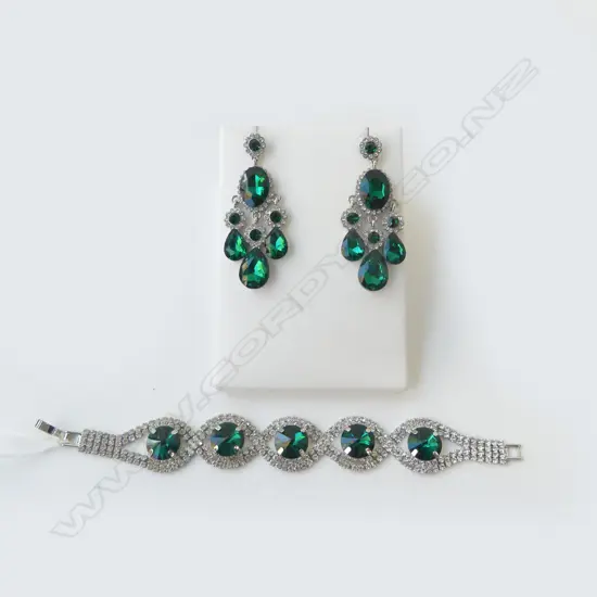 FAUX EMERALD & DIAMOND EARINGS (DROP 70MM) WITH MATCHING BRACELET (200 MM L)