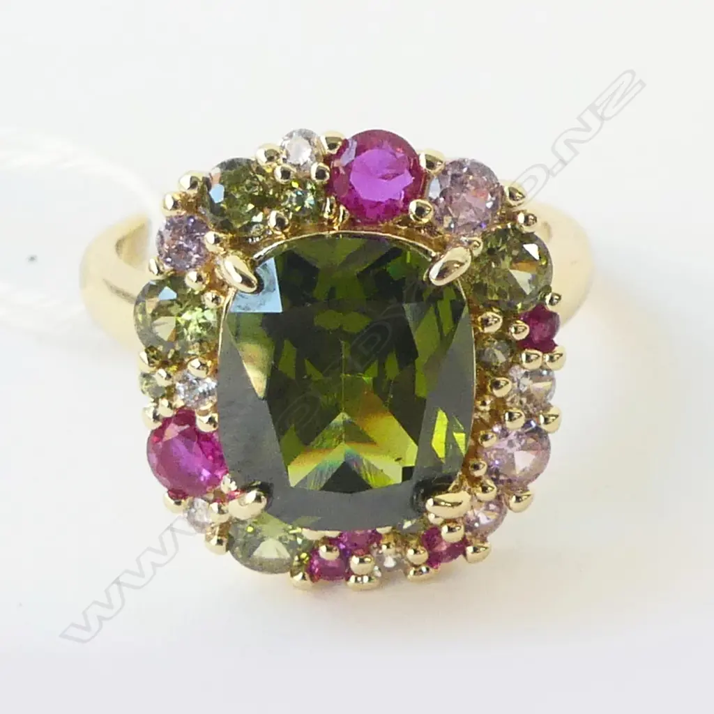 COSTUME COLOURED STONE DRESS RING Image 1++