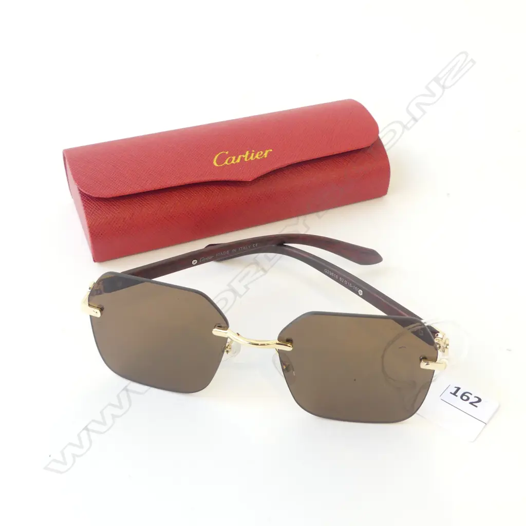 LADIES CARTIER SUNGLASSES, NEW REPLICA, IN CASE Image 1++