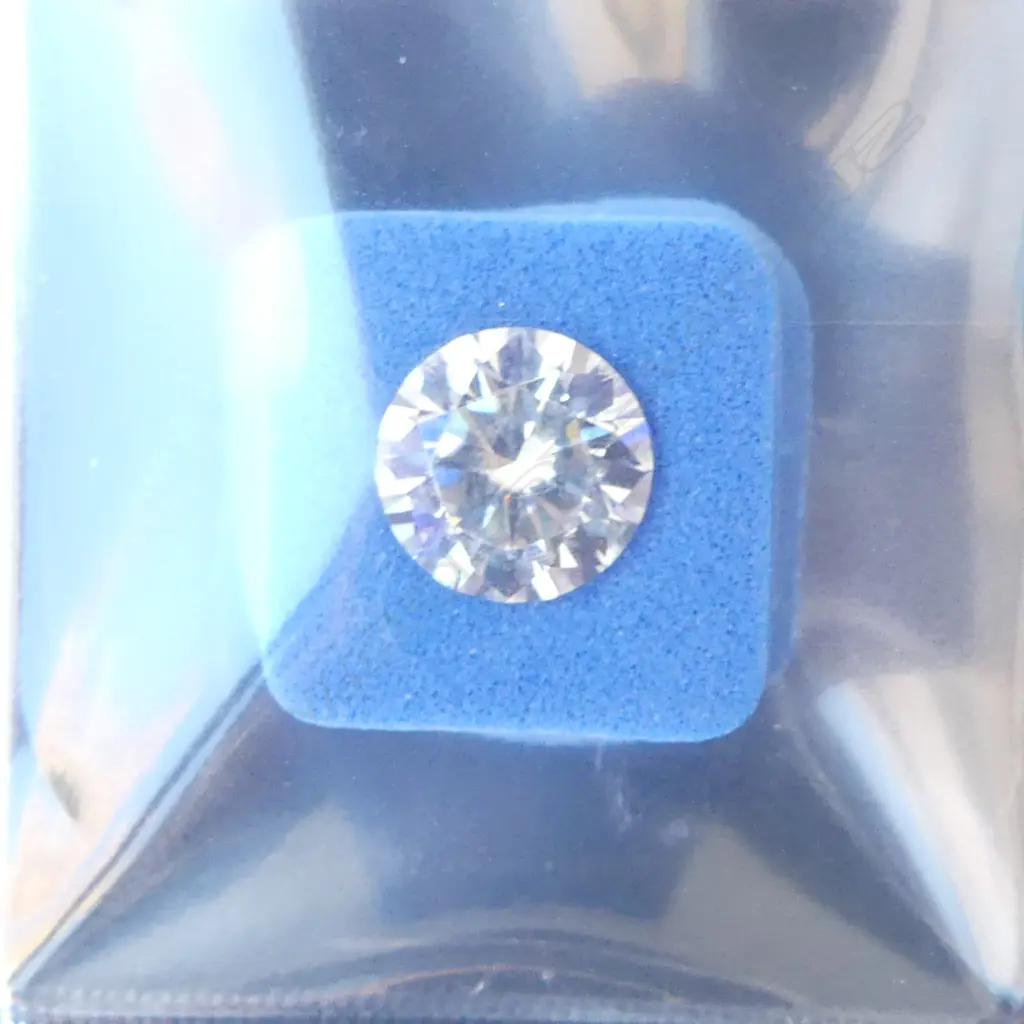 ROUND BRILLIANT 2ct MOISSANITE, WITH GRA CERTIFICATE Image 1++