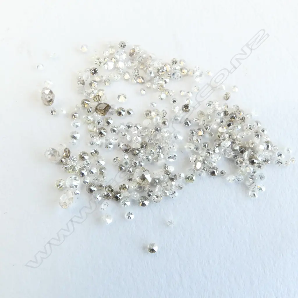 BAG 100+ SMALL UNSET DIAMONDS TOTAL WEIGHT 4.3CTS. Image 1++