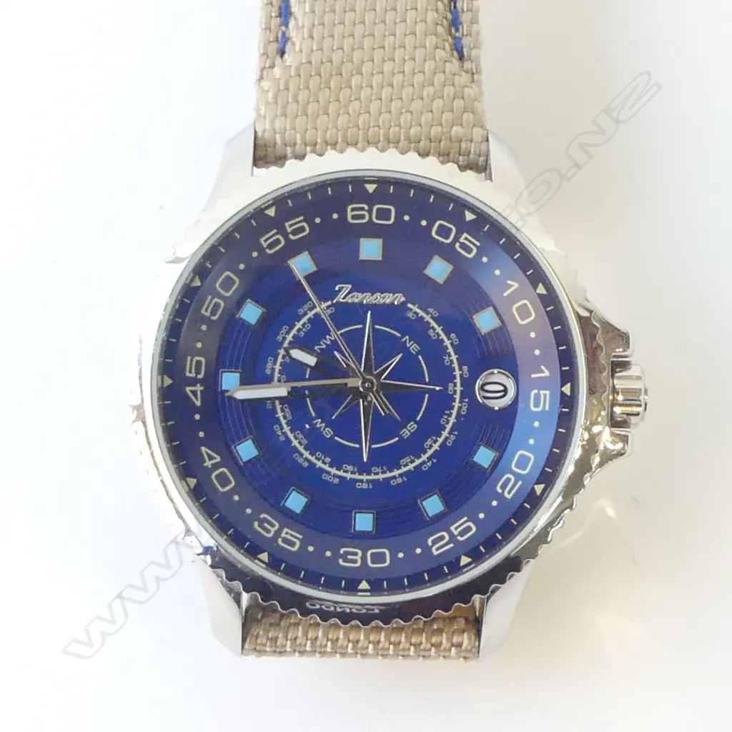 MINT & BOXED ZANCAN GENTS COMPASS WRIST WATCH  Image 1++