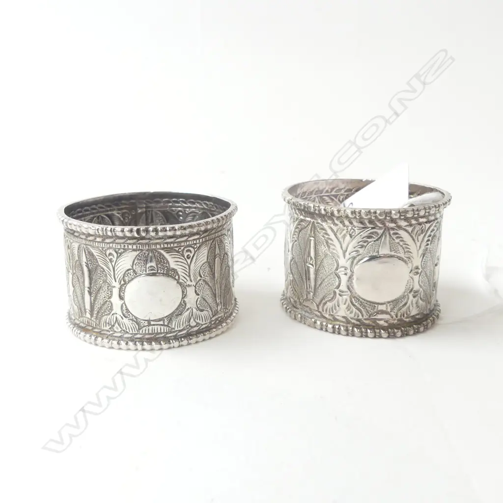 PAIR OF ASIAN SILVER NAPKIN RINGS, D.40MM Image 1++