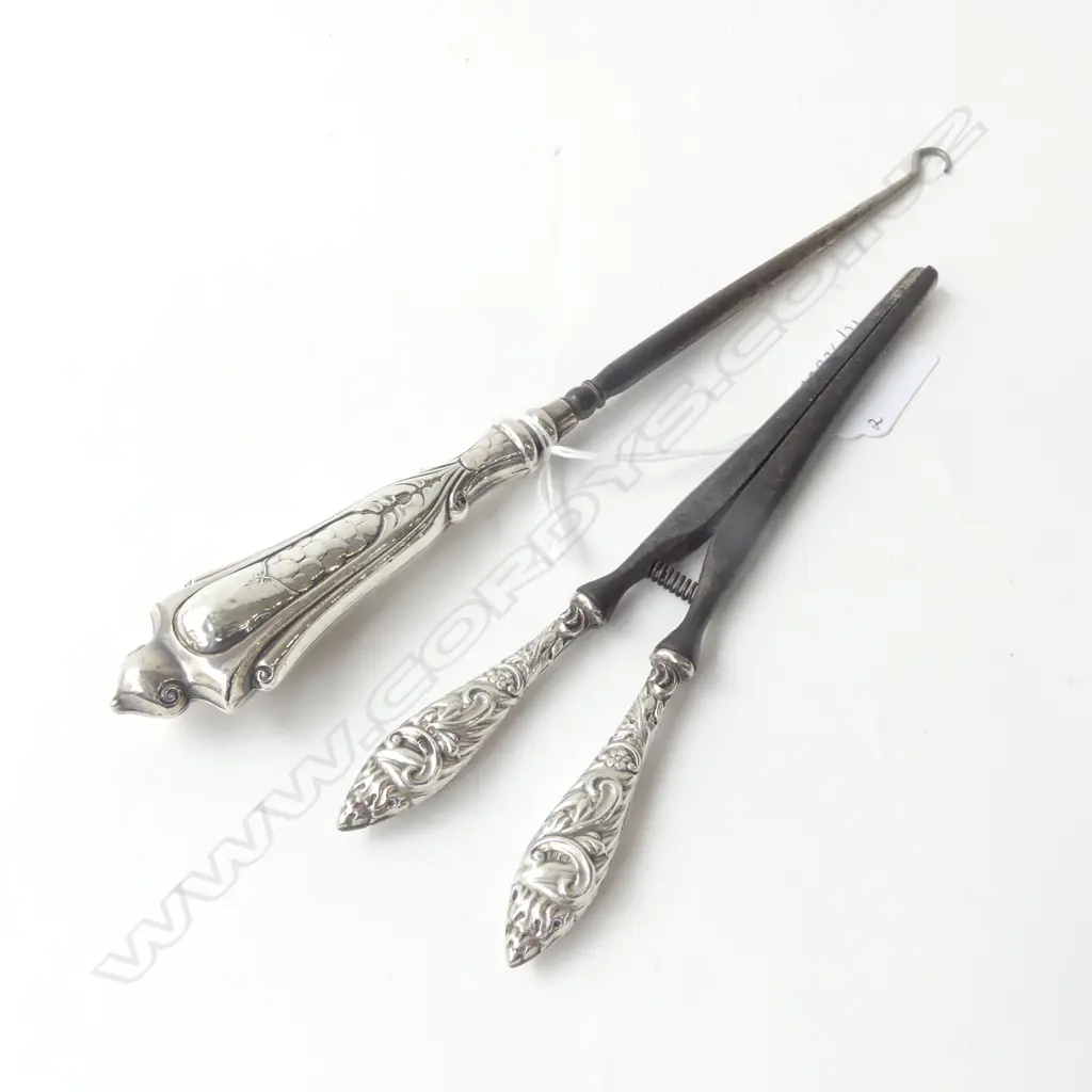 STG SILVER GLOVE STRETCHERS & BUTTON HOOK BIRMINGHAM 1903 & 1918, L.180MM & L.240MM Image 1++