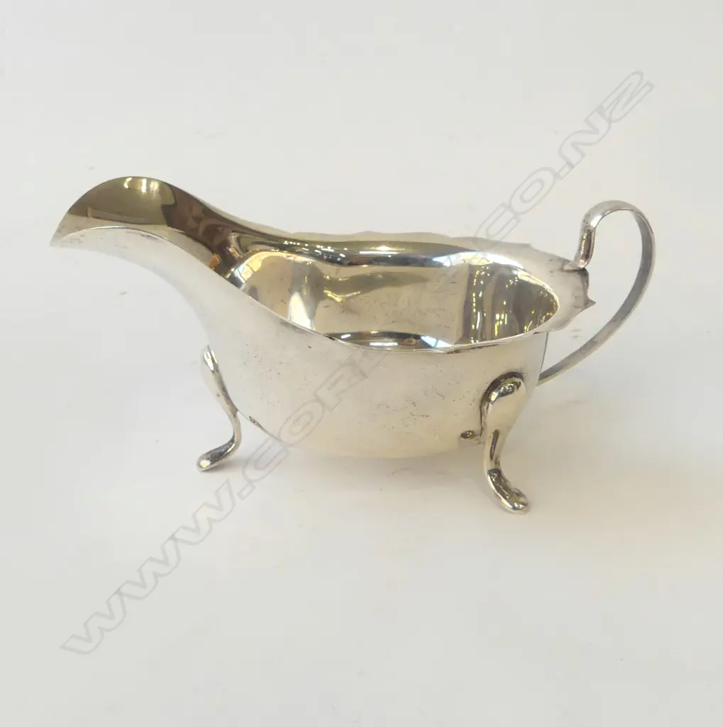STG SILVER SAUCE BOAT, SHEFFIELD 1952 111gms Image 1++