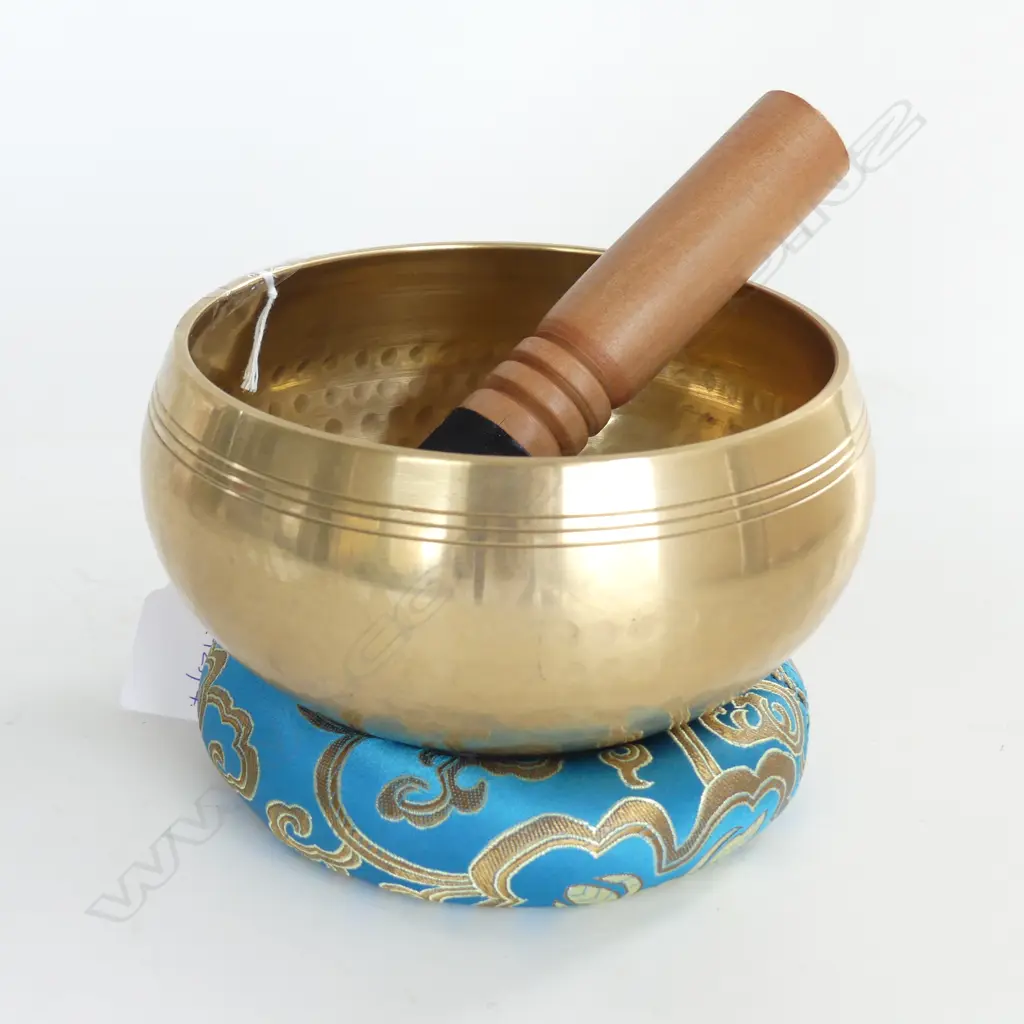 BRONZE SINGING BOWL 165mm dia Image 1++