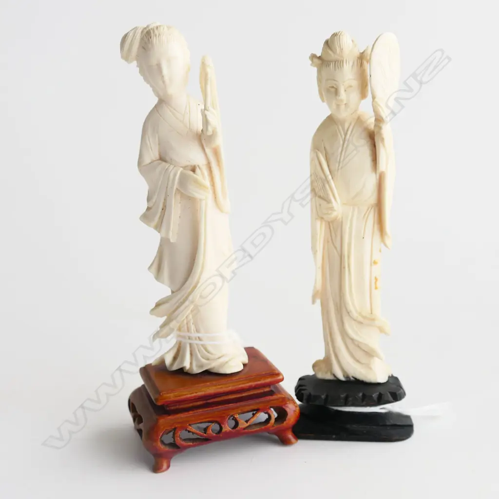 PR IVORY STATUETTES ON WOOD BASES H 130 mm Image 1++