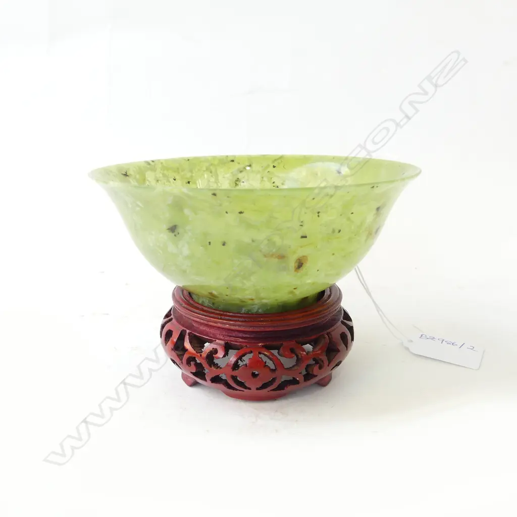 ORIENTAL SPINACH JADE BOWL ON STAND 125mm dia Image 1++
