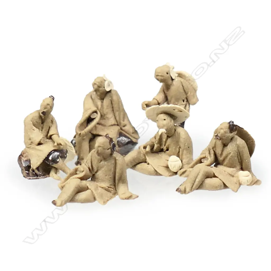 6 VERY SMALL CHINESE MUD MEN FIGURES,TALLEST 5mm Image 1++