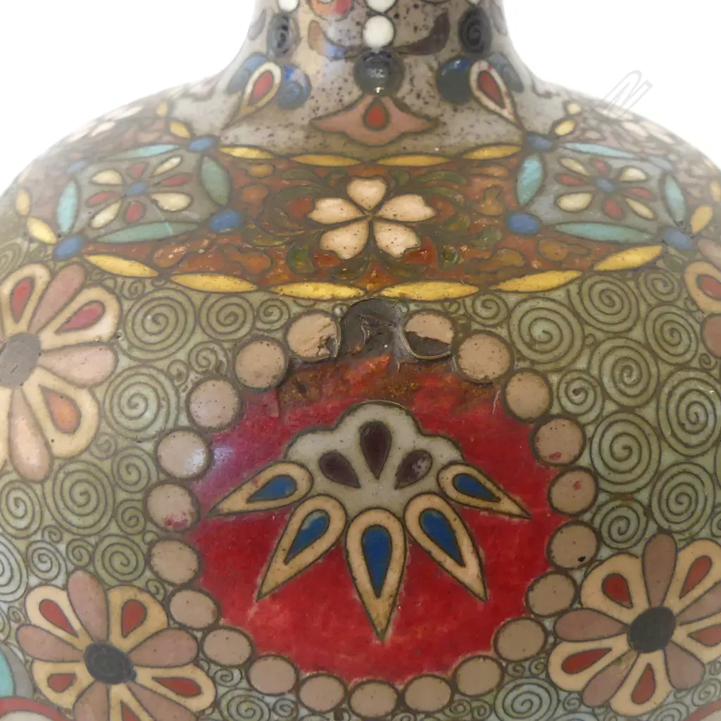 (25351) PR TALL VINTAGE JAPANESE CLOISONNE VASES, H.300mm (both have chips) Image 1++