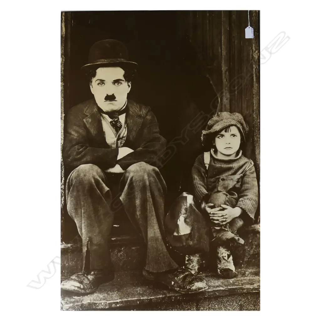LG CHARLIE CHAPLIN 'THE KID' MOVIE STILL, B&W PRINT ON CARD Image 1++