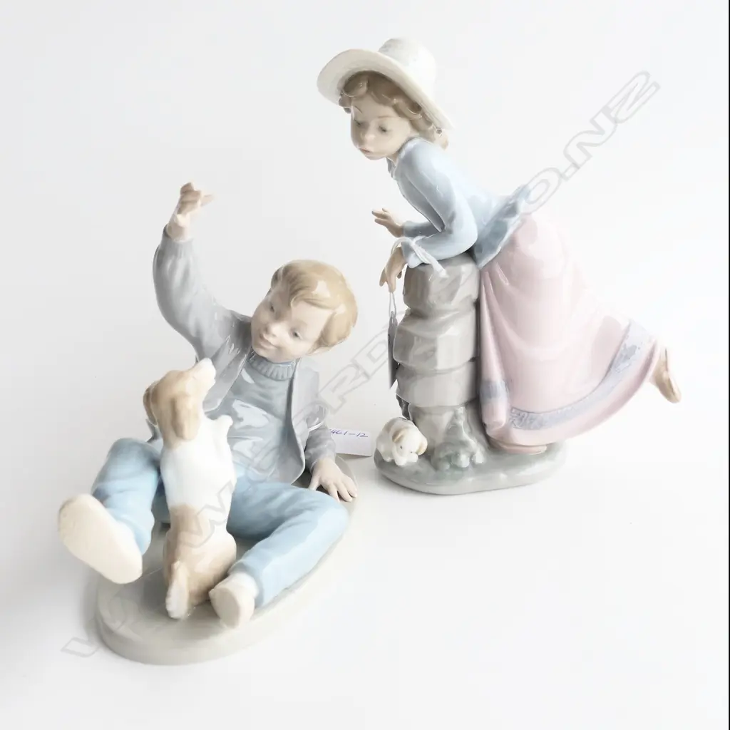 PR NAO FIGURES; BOY w PUPPY & GIRL LEANING ON WALL w PUPPY H.210mm Image 1++