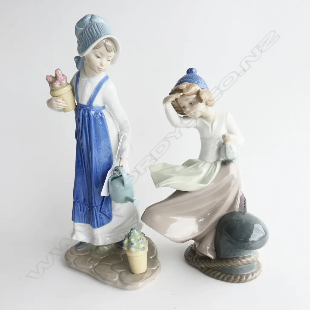NAO FIGURINE YOUNG GIRL w WATERING CAN H.300mm  & NAO FIGURINE GIRL IN THE WIND w LAMP H250mm Image 1++