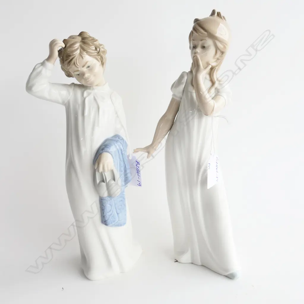PR NAO BEDTIME FIGURES; BOY w SLIPPERS & GIRL YAWNING H.280mm Image 1++