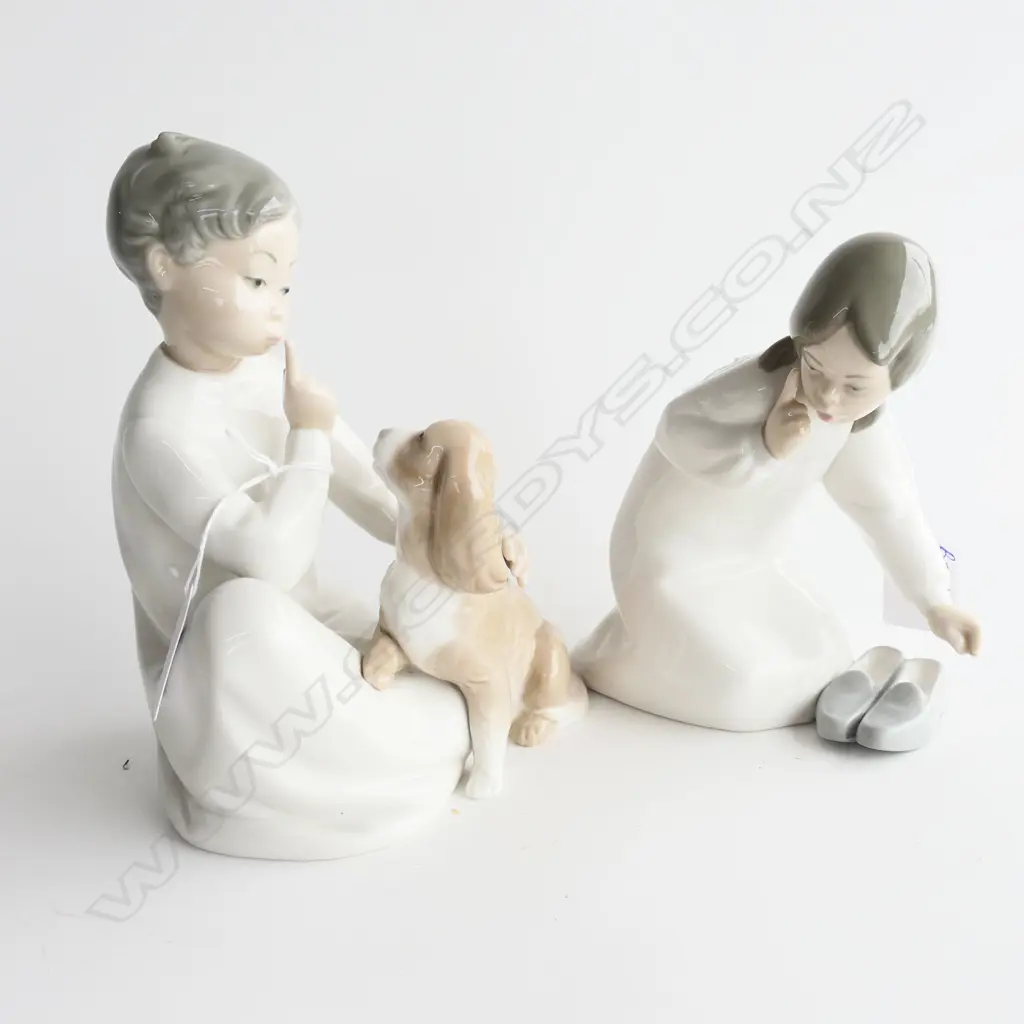 PR LLADRO FIGURES BOY w PUPPY H.210mm & GIRL w SLIPPERS Image 1++