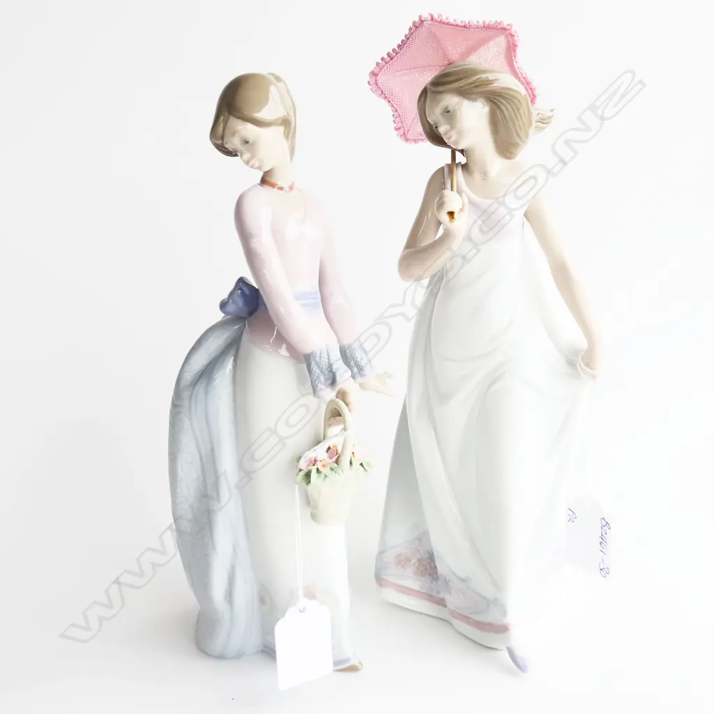 PR LLADRO FIGURINES LADY w FLOWER BASKET & AFTERNOON PROMENADE H.250mm Image 1++