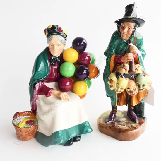 (25334) PR ROYAL DOULTON 'THE BALLOON SELLER' & 'THE MASK SELLER' H.200mm