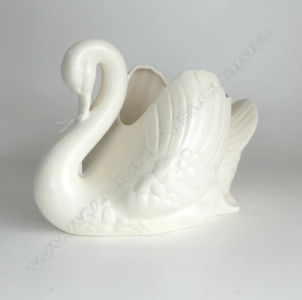 LG CROWN LYNN SWAN L.310mm Image 1++