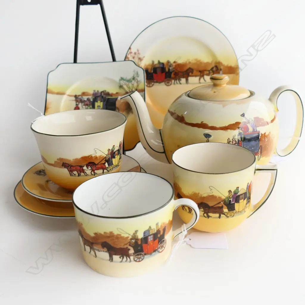 RD COACHING SCENE TEAPOT H120MM 2 UNMATCHED CSPS  & SUGAR BOWL Image 1++