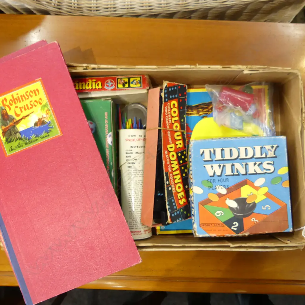 VINTAGE BOX OF OLD BOARD GAMES L440MM Image 1++