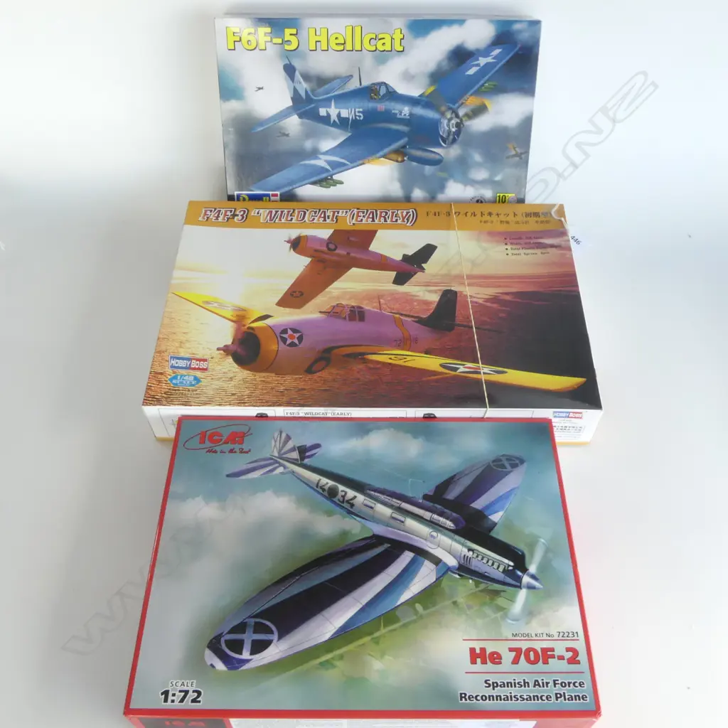 3 MINT & BOXED MODEL PLANES F6F-5 HELLCAT L300MM SPANISH HE70F-2 L310MM& F4F-3 WILDCAT Image 1++
