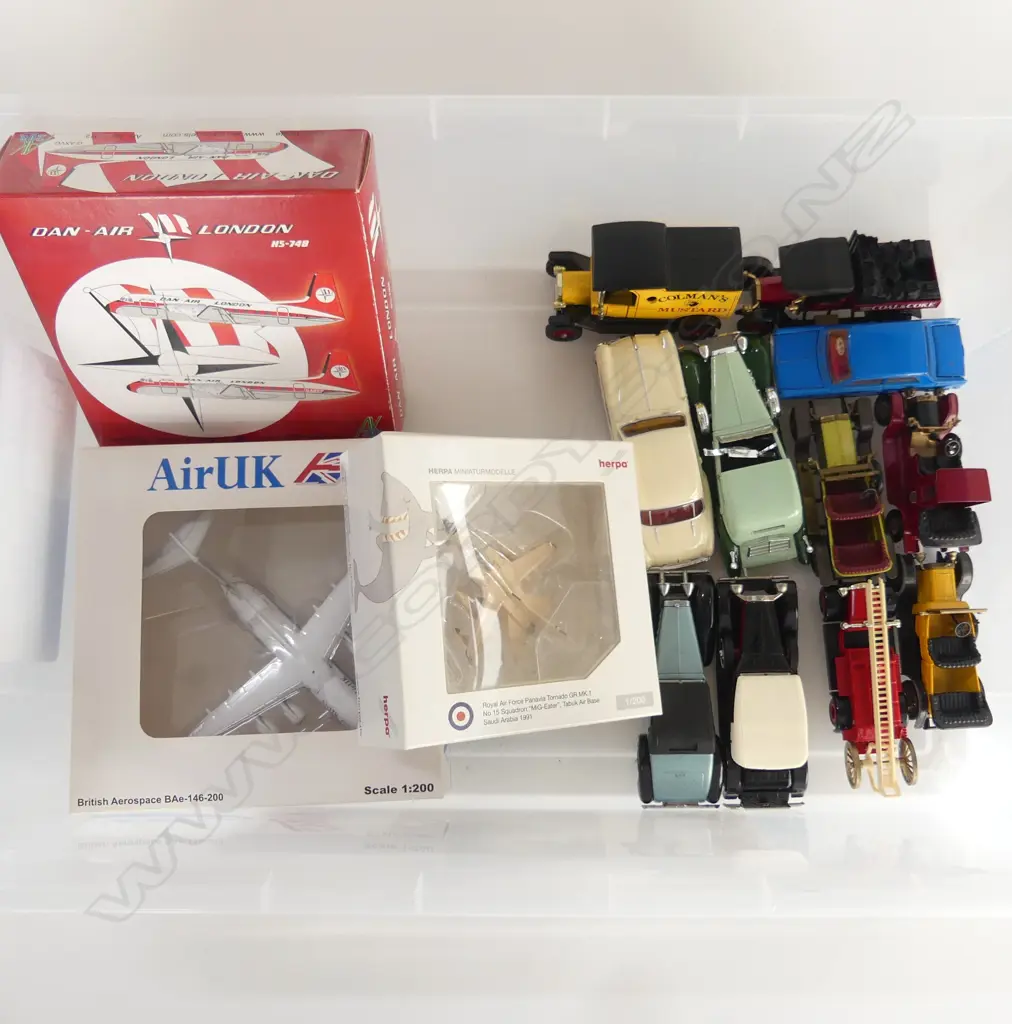 COLLECTION  OF 11 UNBOXED DIE CAST CARS L100MM & 3 DIE CAST MODEL PLANES LARGEST170MM Image 1++