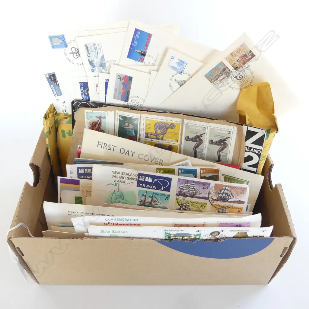 BOX NZ AND CANADIAN STAMPS AND FIRST DAY COVERS Image 1++