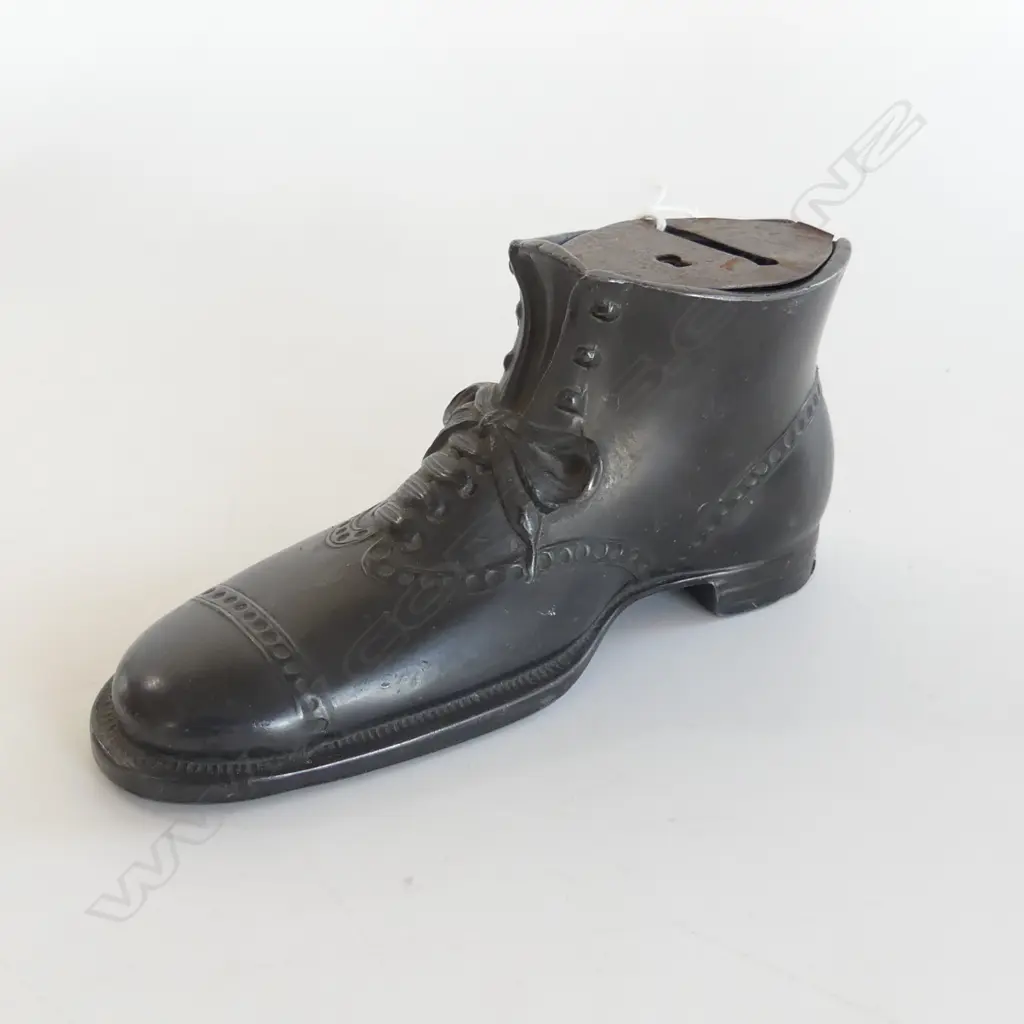 VICTORIAN BOOT MONEY BOX L.160mm Image 1++